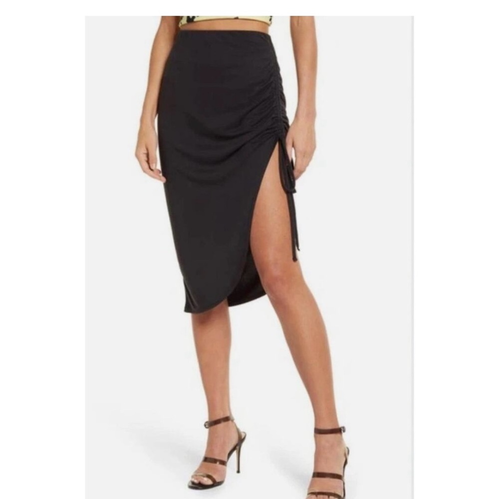 Open Edit Ruched Skirt 💃🏻